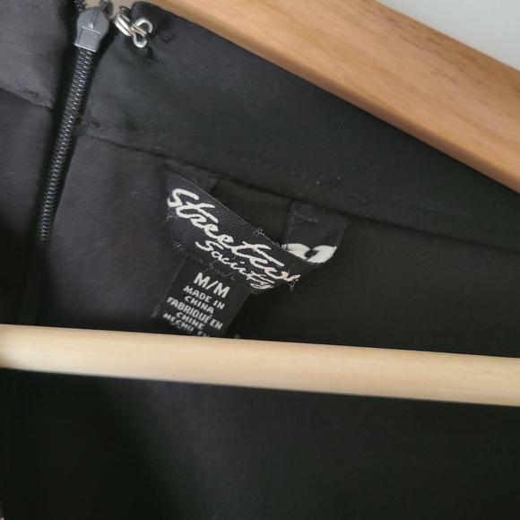 High-Low Floral Skirt (Size: Medium) - Picture 2 of 2